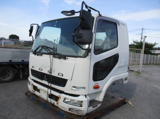 CD-AH-04 | Cabin only Mitsubishi Fighter Cabin FK65FZ-550442 LKG-FK65FZ with bed March 2012