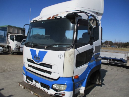 CD-AB-74 | Cabin only Nissan Diesel CG4ZA-01929 MT car with bed and air guide plate Cabin August 2007