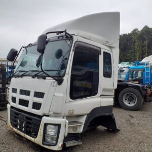CE-AG-11 | Cabin only Isuzu Giga Cabin CYJ77A-7011680 With bed and air guide plate uploads/parts/woocommerce/woo_12884_1.jpg