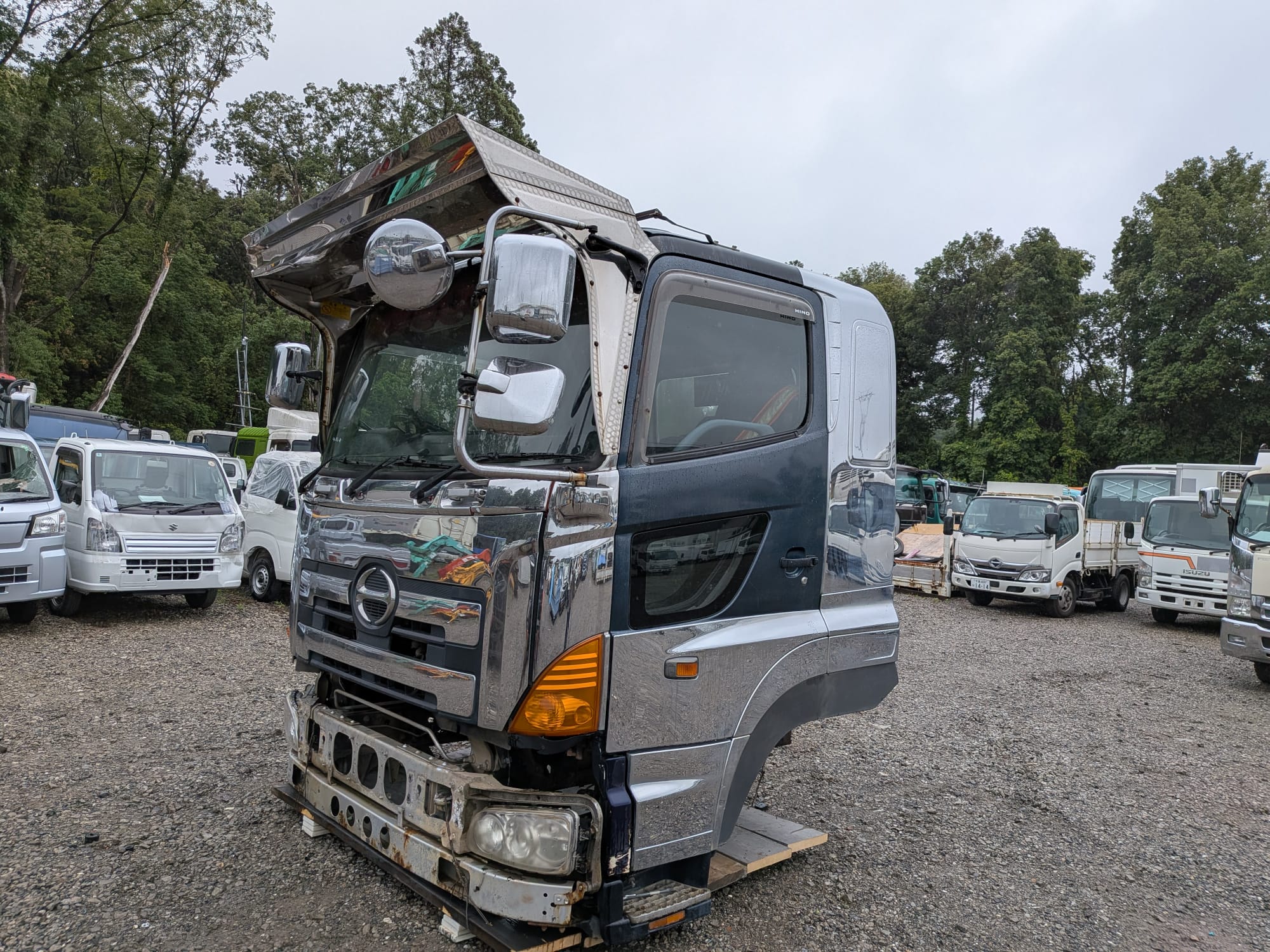 CG-AG-31 | Cabin only Hino Profia Cabin FS2PKJ-10367, with bed