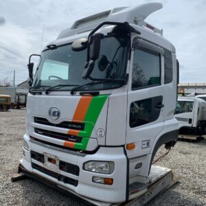 キャビンのみ UDトラックス キャビン CG5ZA-12783 QKG-CG5ZA ベッド付 2014年6月 【資料番号：CE-AD-109