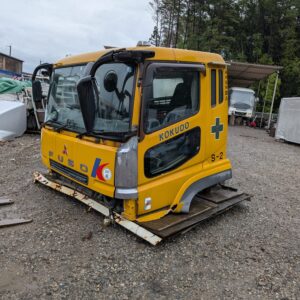 キャビンのみ 三菱スーパーグレートキャビンFV50JZ-540327 PJ-FV50JZ（ベッド付き改造車） 2007年3月 [Ref.No:CD-BB-89].