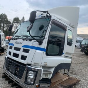 CE-AD-104 | Cabin only Isuzu Giga Cabin CYJ77A-7005844 QKG-CYJ77A with bed March 2013 uploads/parts/woocommerce/woo_8436_1.jpg
