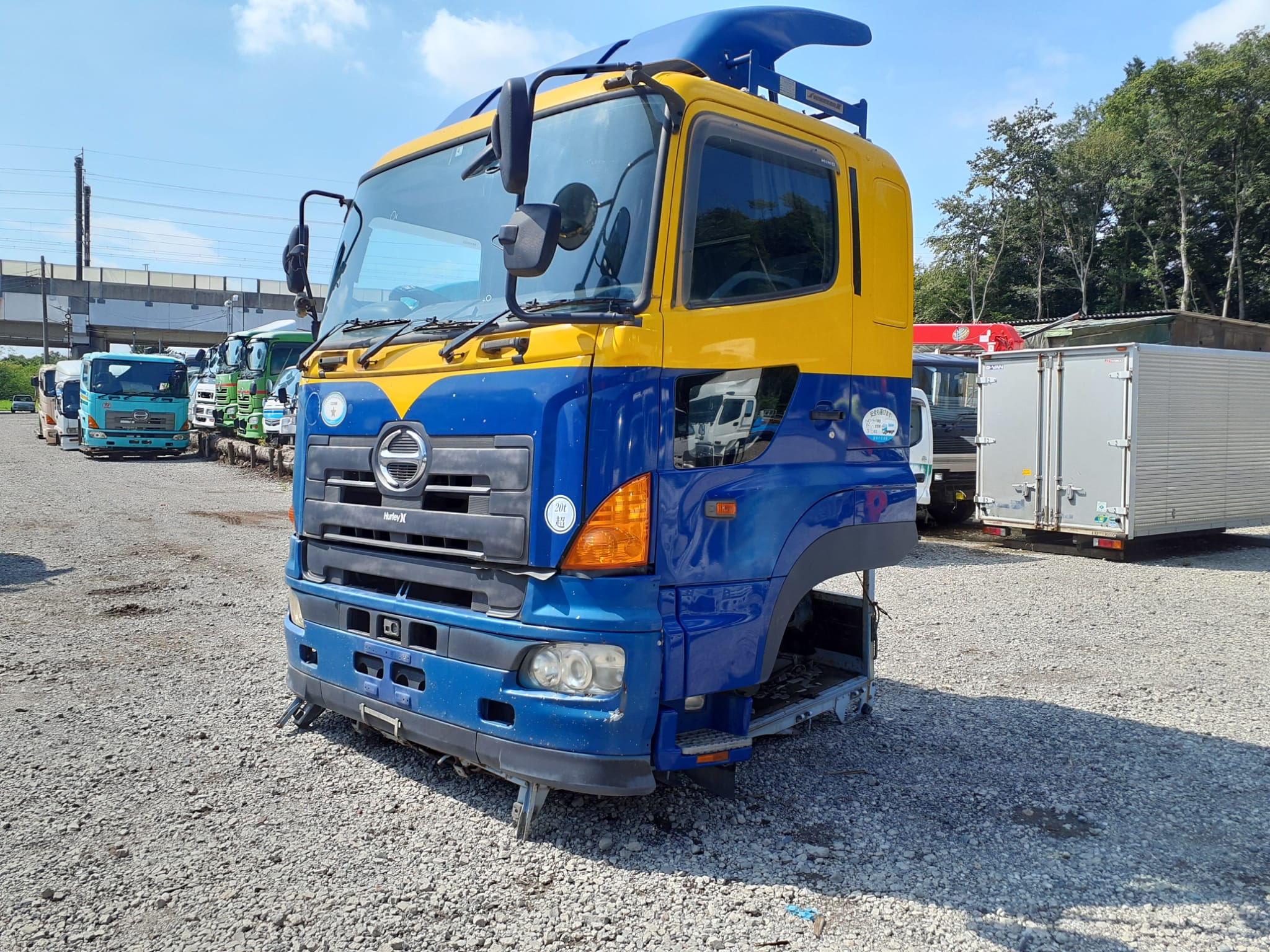 CD-AF-25 | Cabin only Hino Profia Cabin FR1EZW-10660 with air guide plate