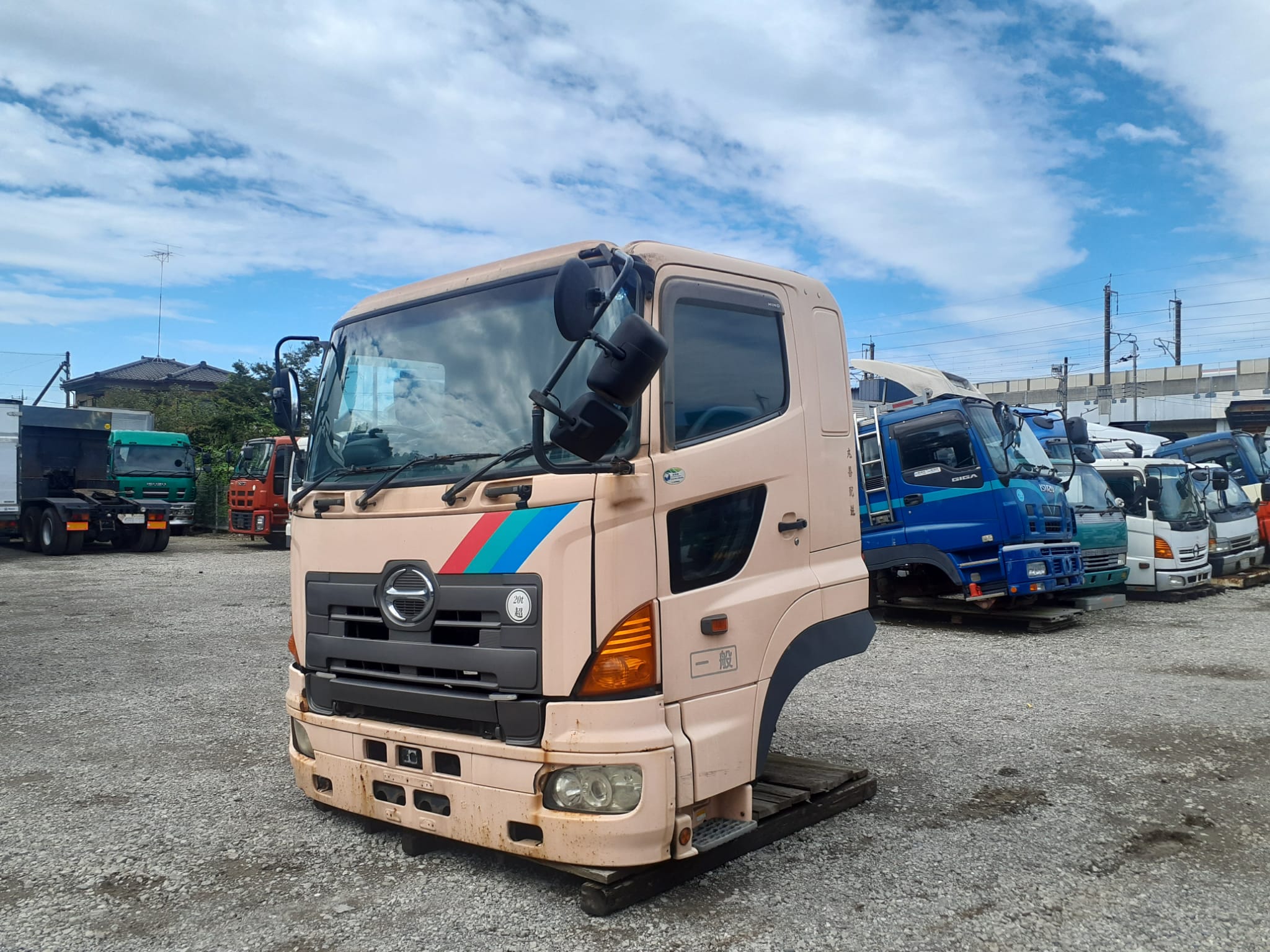 CD-AH-53 | Cabin only Hino Profia Cabin FW1EXY-13166 with bed