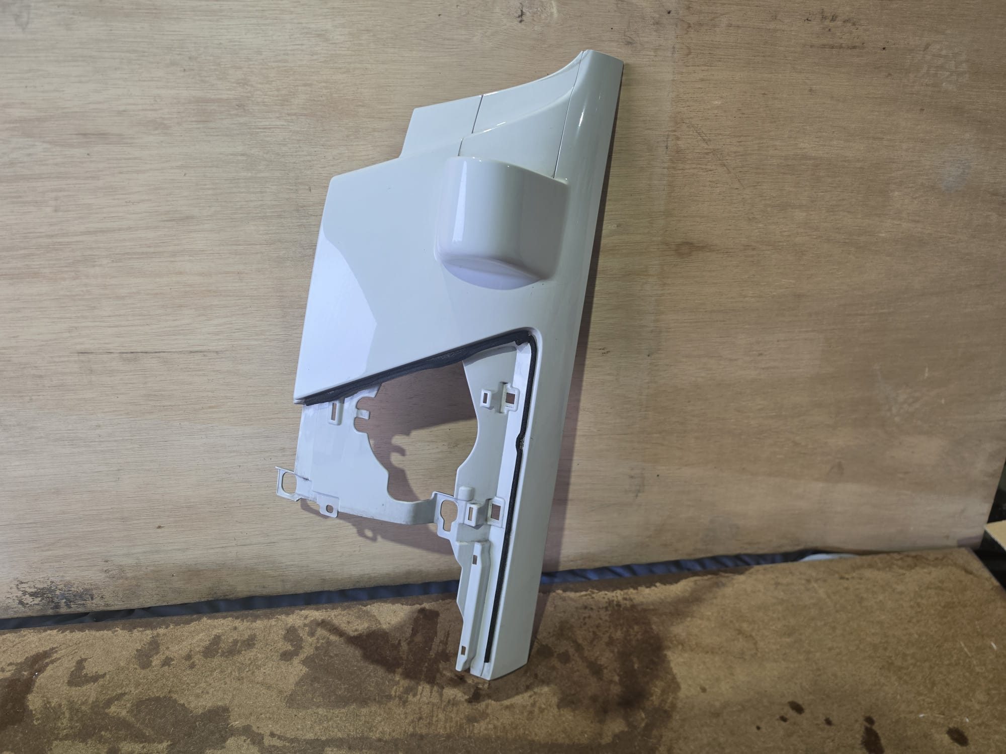 CG-P33 | Left corner panel