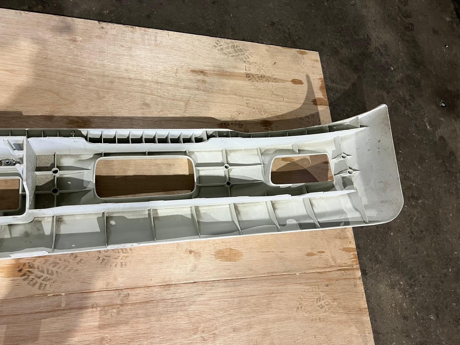 CG-P56 | Isuzu Elf NPR85 Front Bumper uploads/parts/CG-P56_Isuzu_Elf_NPR85_Front_Bumper_photo_6.jpg
